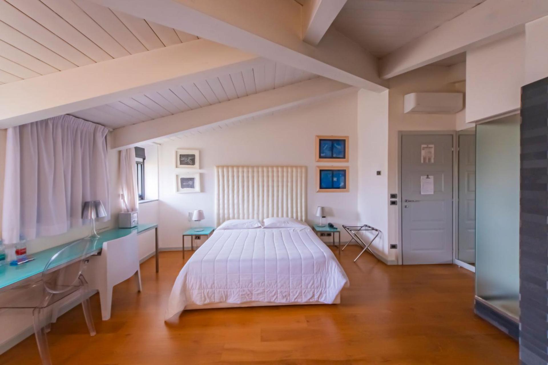 Century 3* Parma